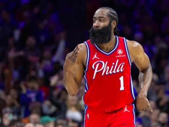  76人官宣哈登正式转战快船  